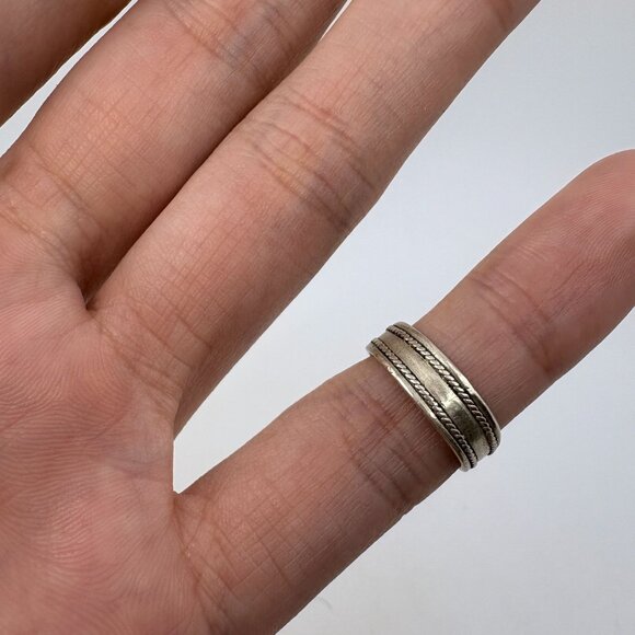 VTG Solid Sterling Silver 925 Braided Design Band Toe Ring Size 3.25 Fit - Picture 7 of 9